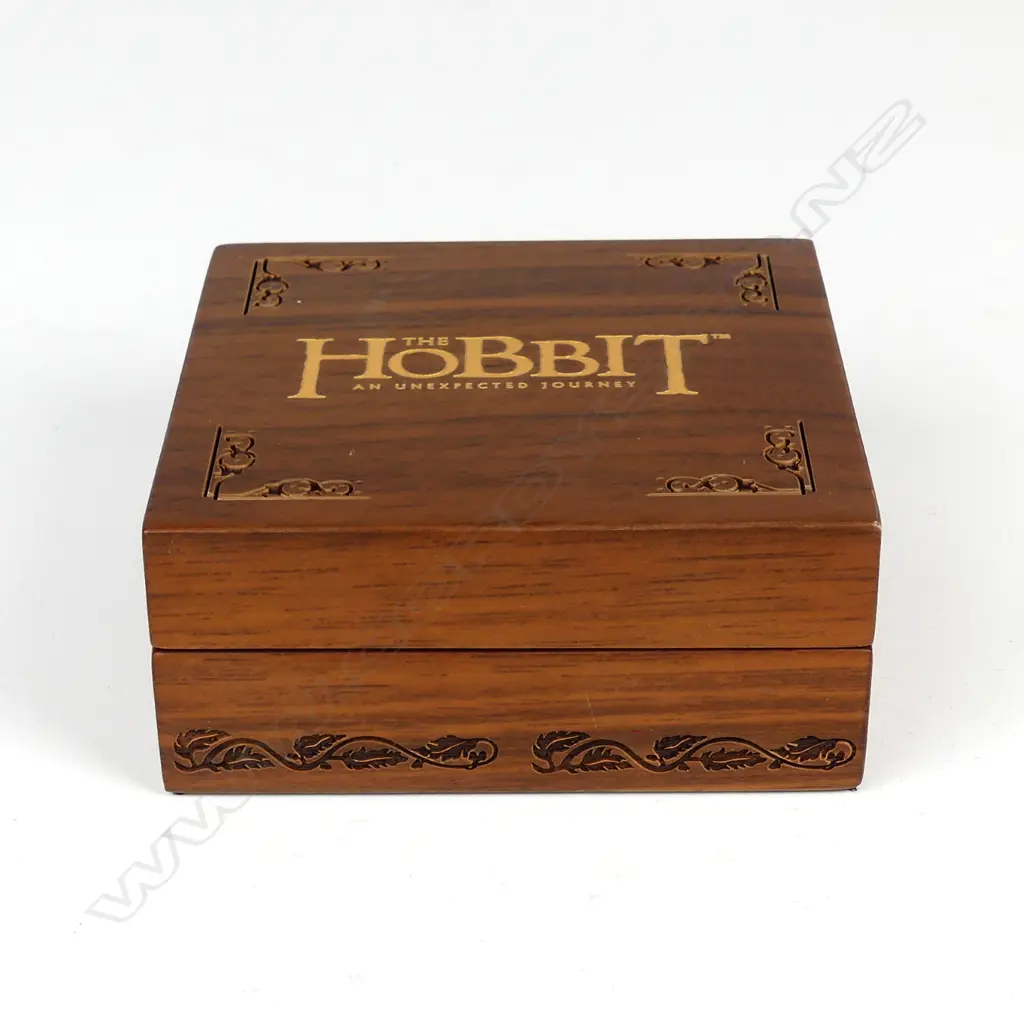 A 2012 NZ $10 Hobbit proof 1 troy ounce gold coin Image 1++