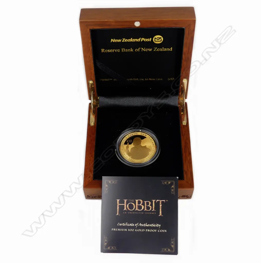 A 2012 NZ $10 Hobbit proof 1 troy ounce gold coin Image 1++