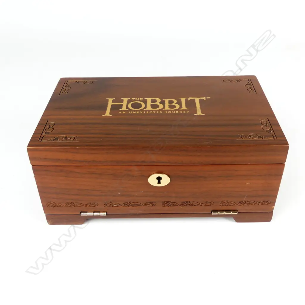 A set of three N.Z. 2013 'The Hobbit $10 proof 1 troy oz. gold coins Image 1++