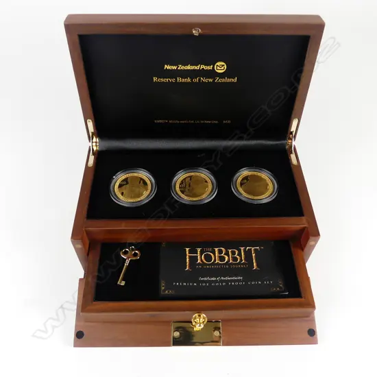 A set of three N.Z. 2013 'The Hobbit $10 proof 1 troy oz. gold coins