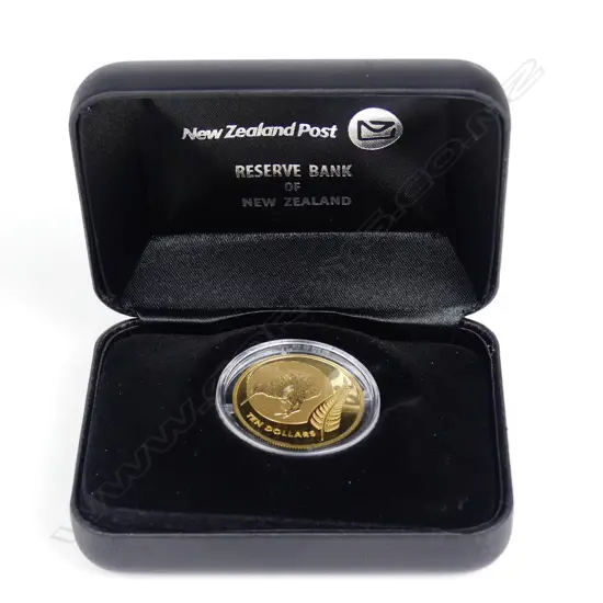A 2011 NZ $10 gold proof kiwi coin