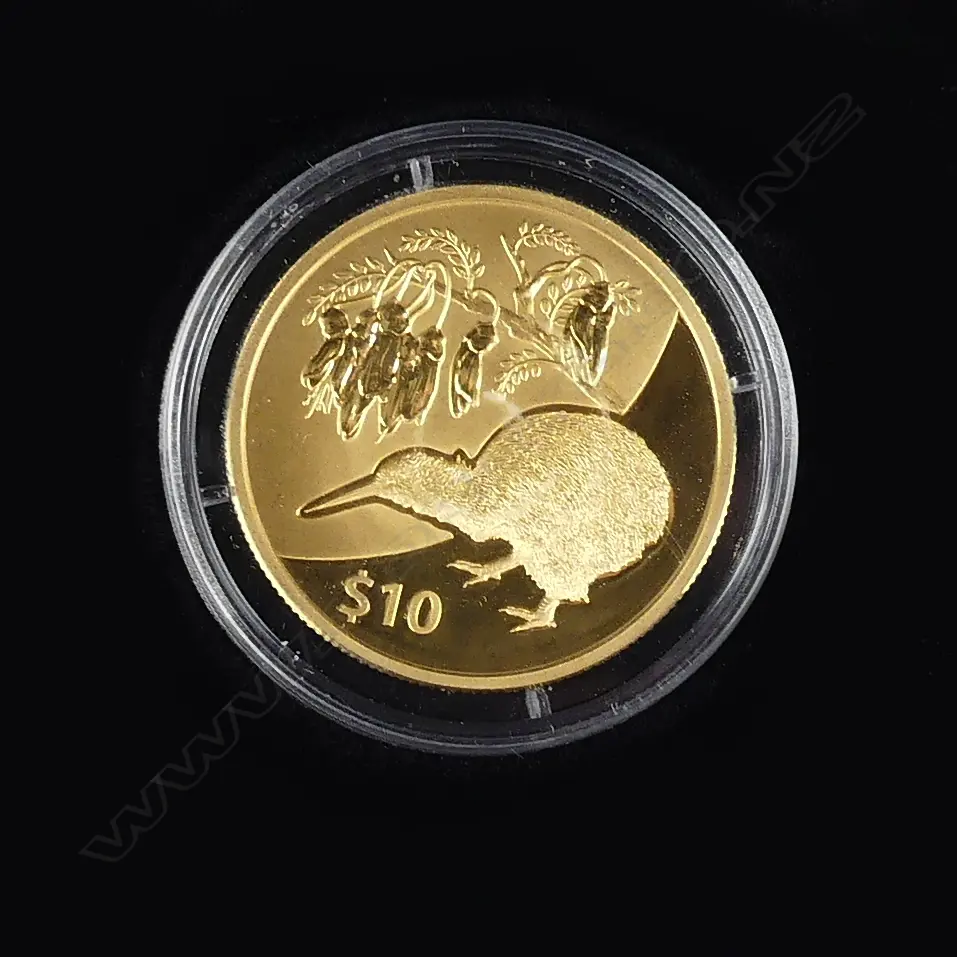 A 2012 NZ $10 gold proof kiwi coin Image 1++