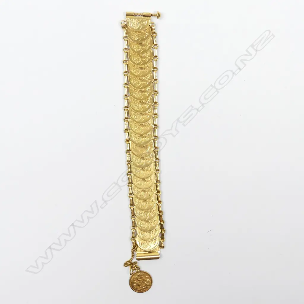 An impressive bracelet of twenty-two gold half sovereigns mounted in 22ct. yellow gold Image 1++