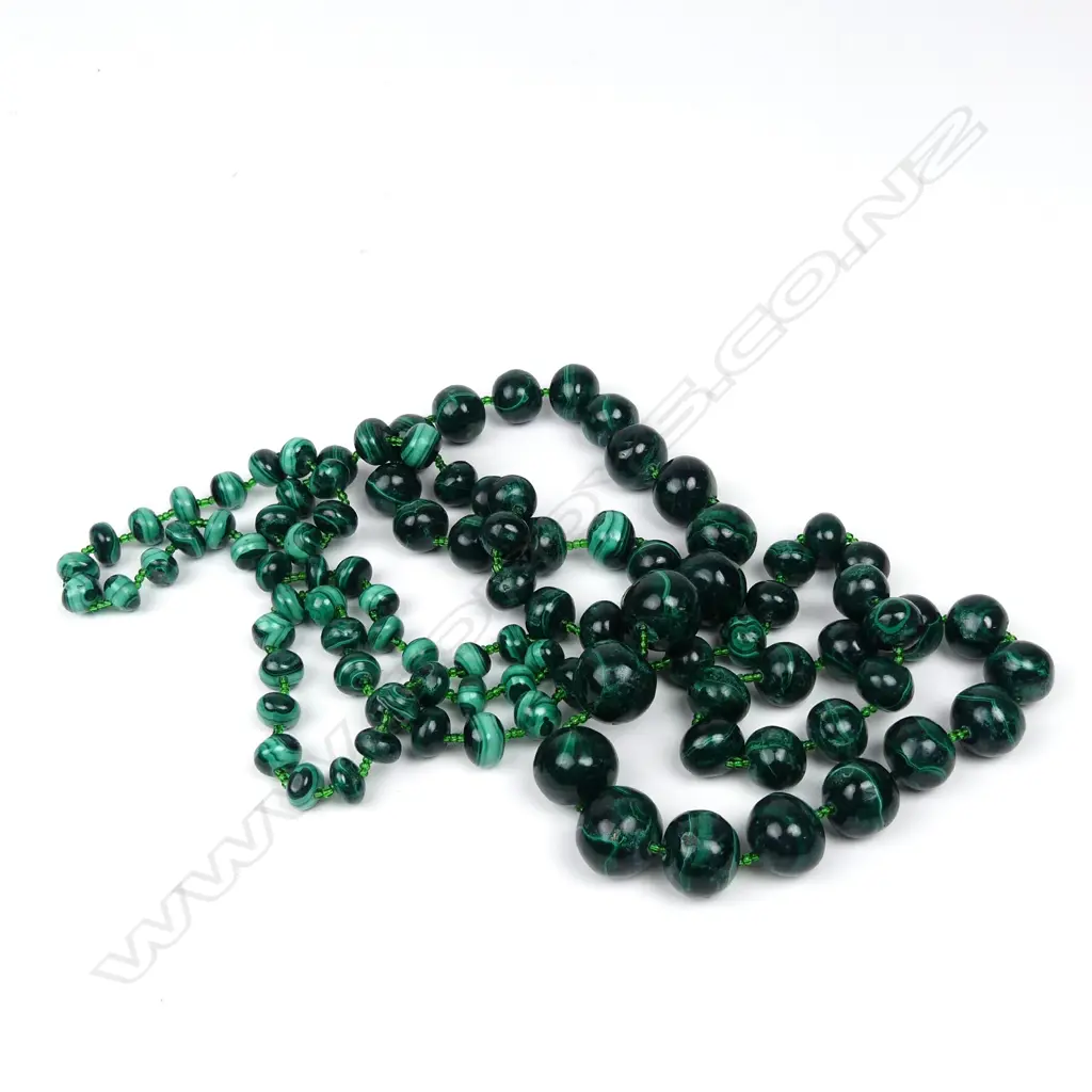 A long malachite bead necklace Image 1++