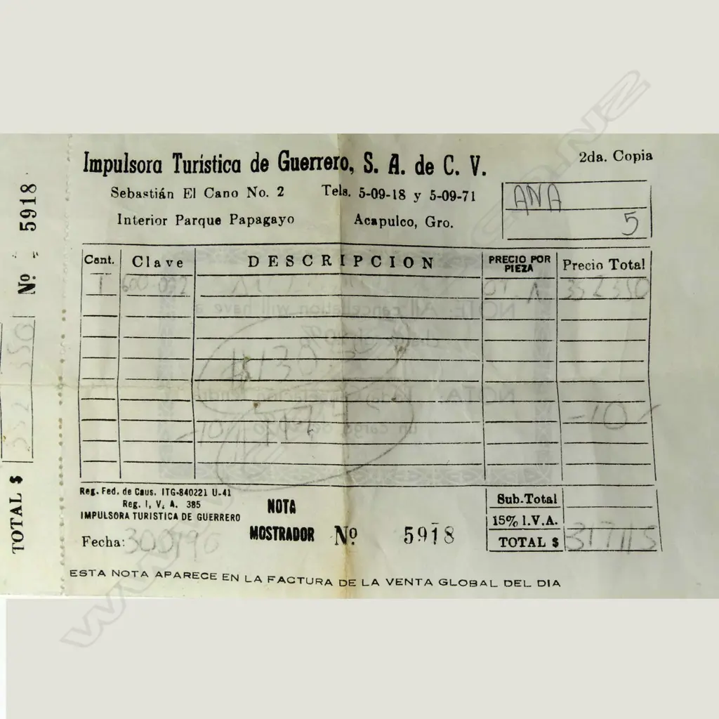 A modernist silver necklace Image 1++