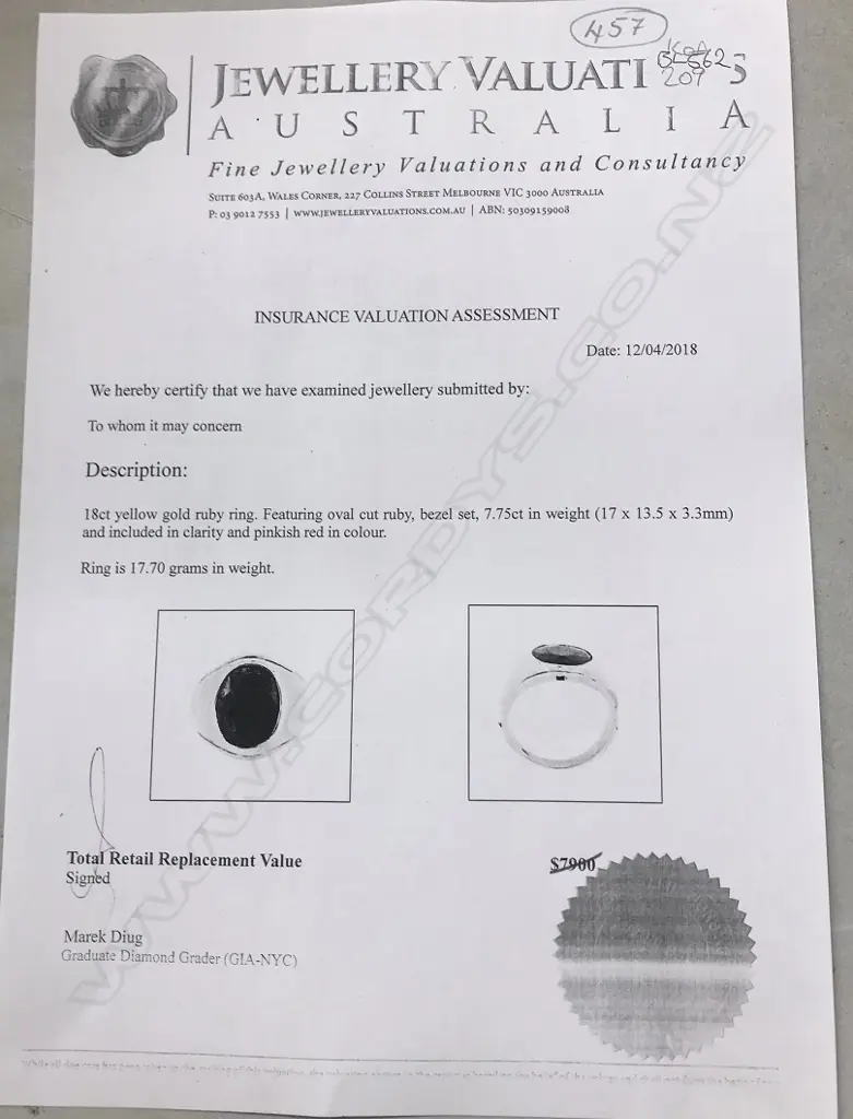 An 18ct gold and ruby gent's ring Image 1++