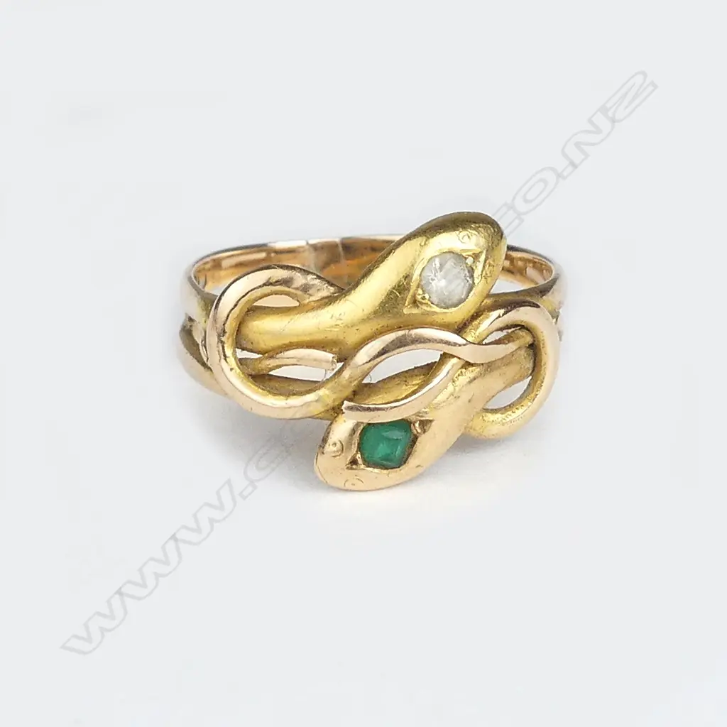 An early 20thC 18ct. yellow gold double snake ring Image 1++