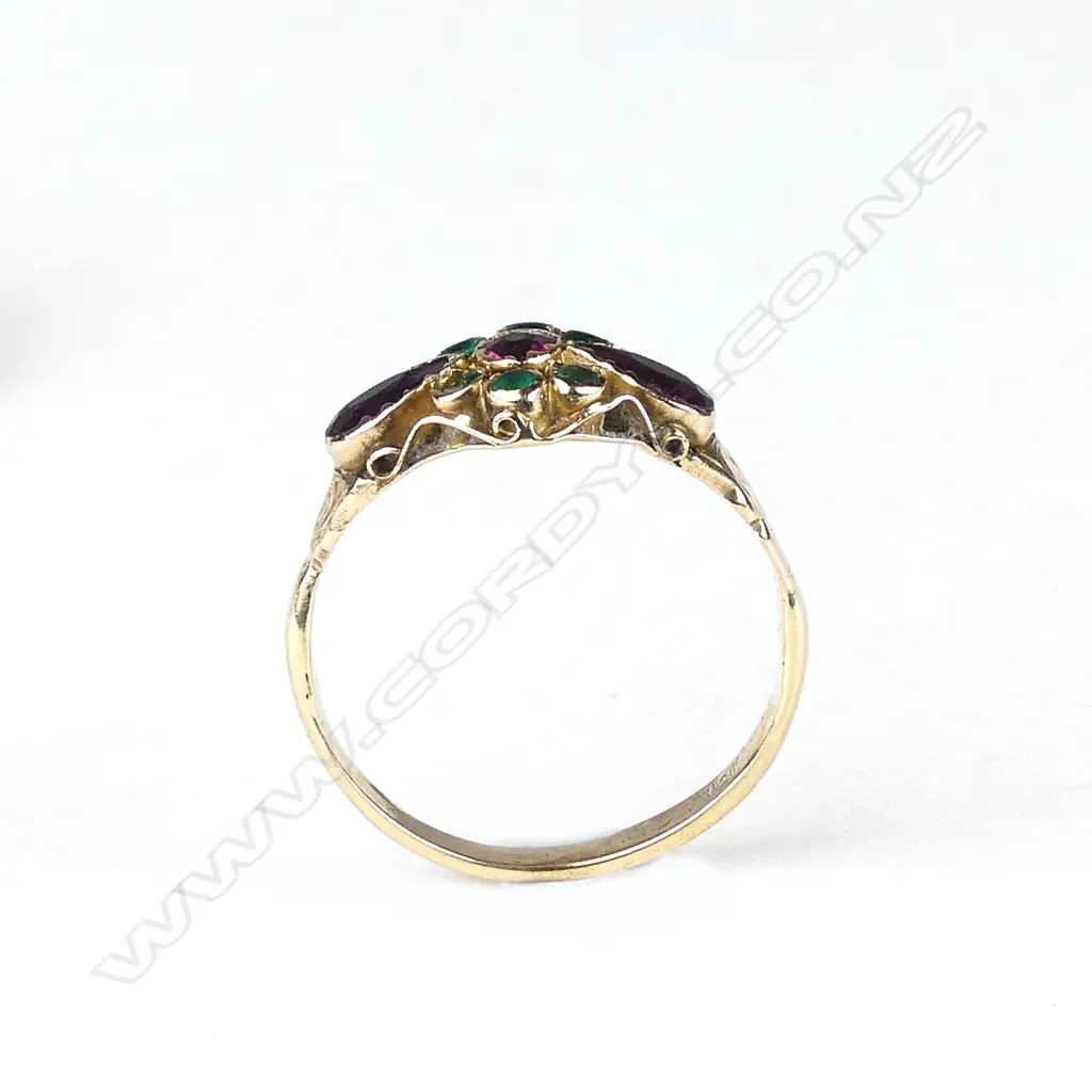 A 19thC yellow gold garnet and emerald lady's dress ring Image 1++