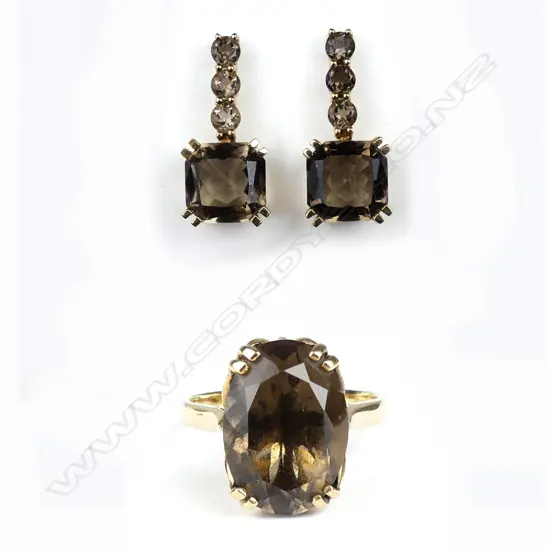 A 9ct gold and smoky quartz ring
