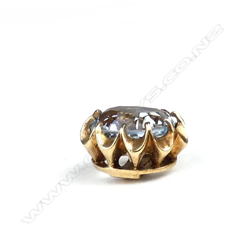 A 9ct gold aquamarine and diamond ring Image 1++
