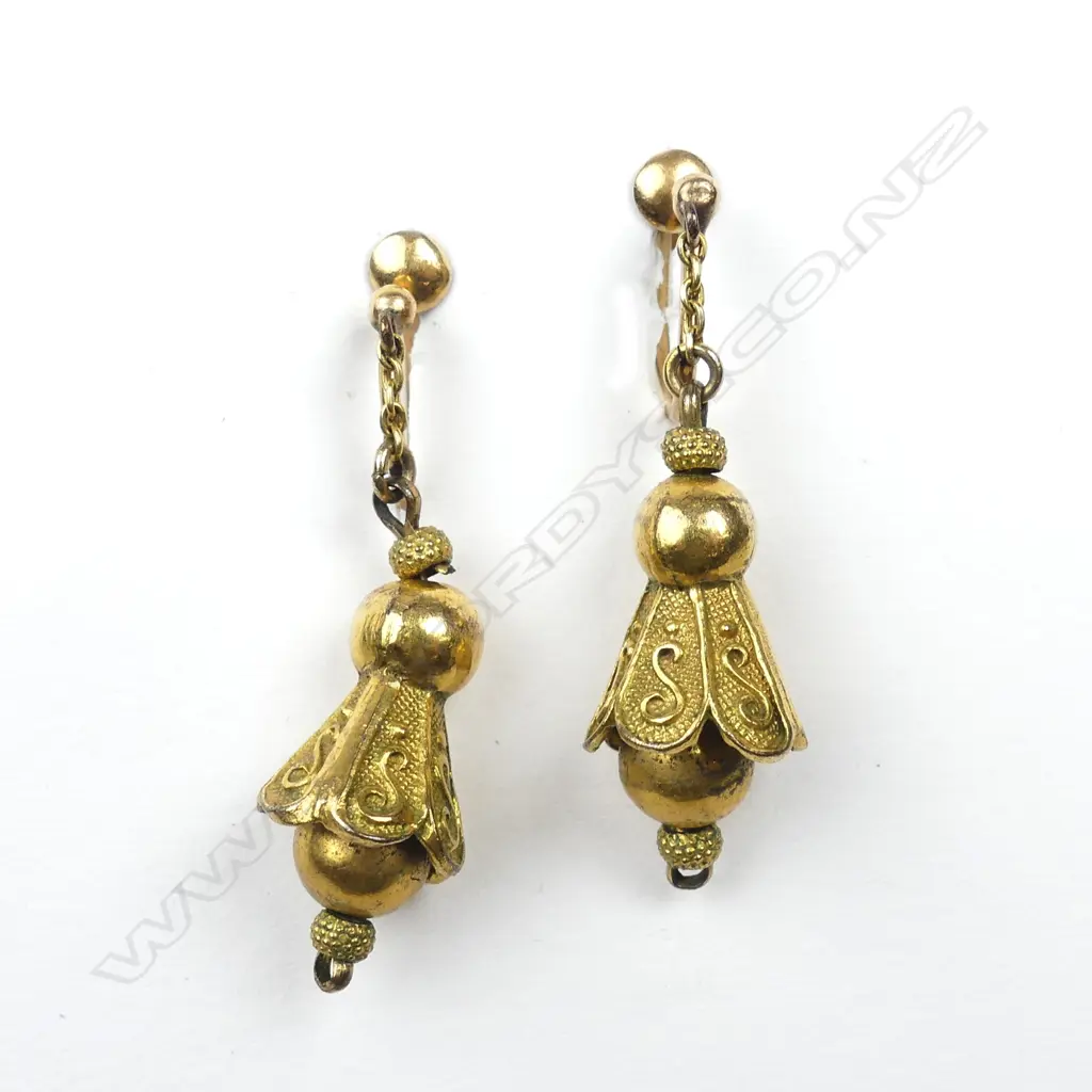 A pair of 19thC 15ct. yellow gold bell form earrings Image 1++