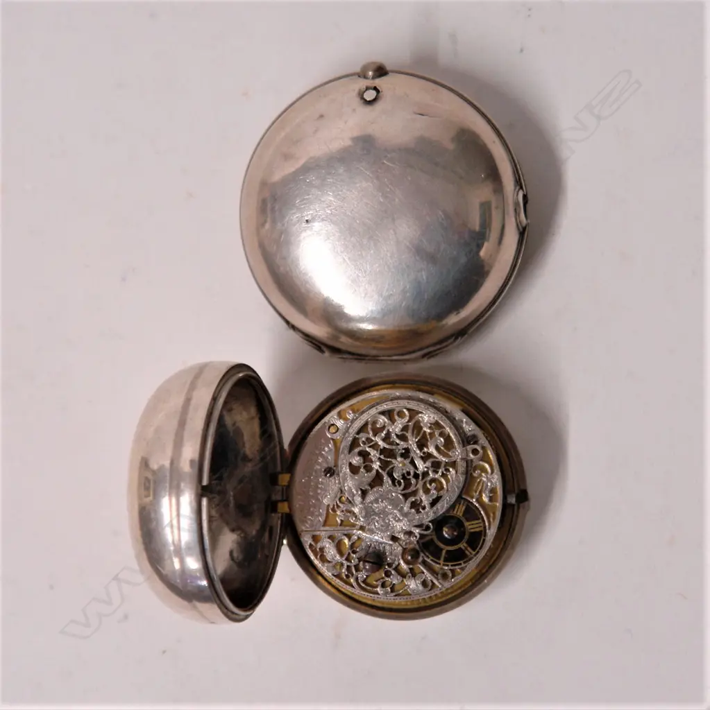 A George III silver pair cased pocket watch by Robert Barnes of Liverpool Image 1++