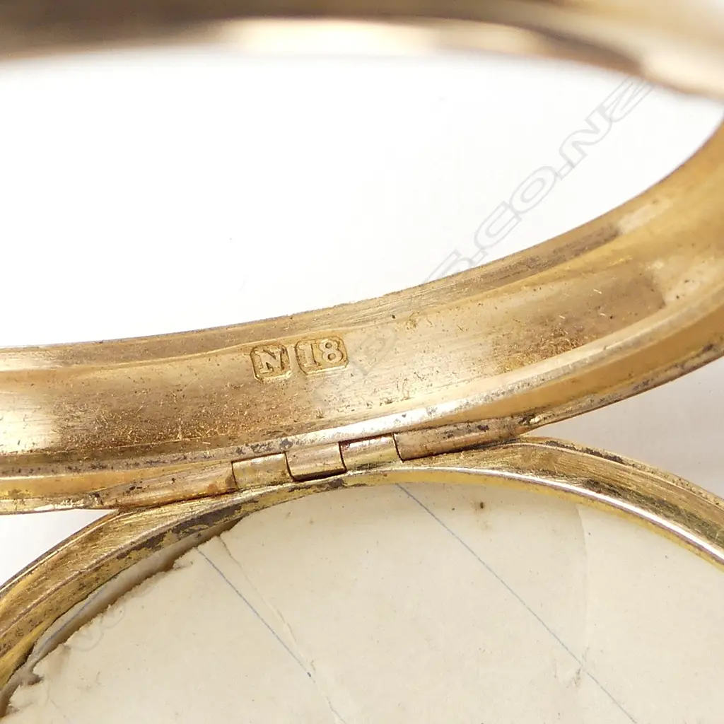 A George III period 18ct gold pair cased pocket watch Image 1++