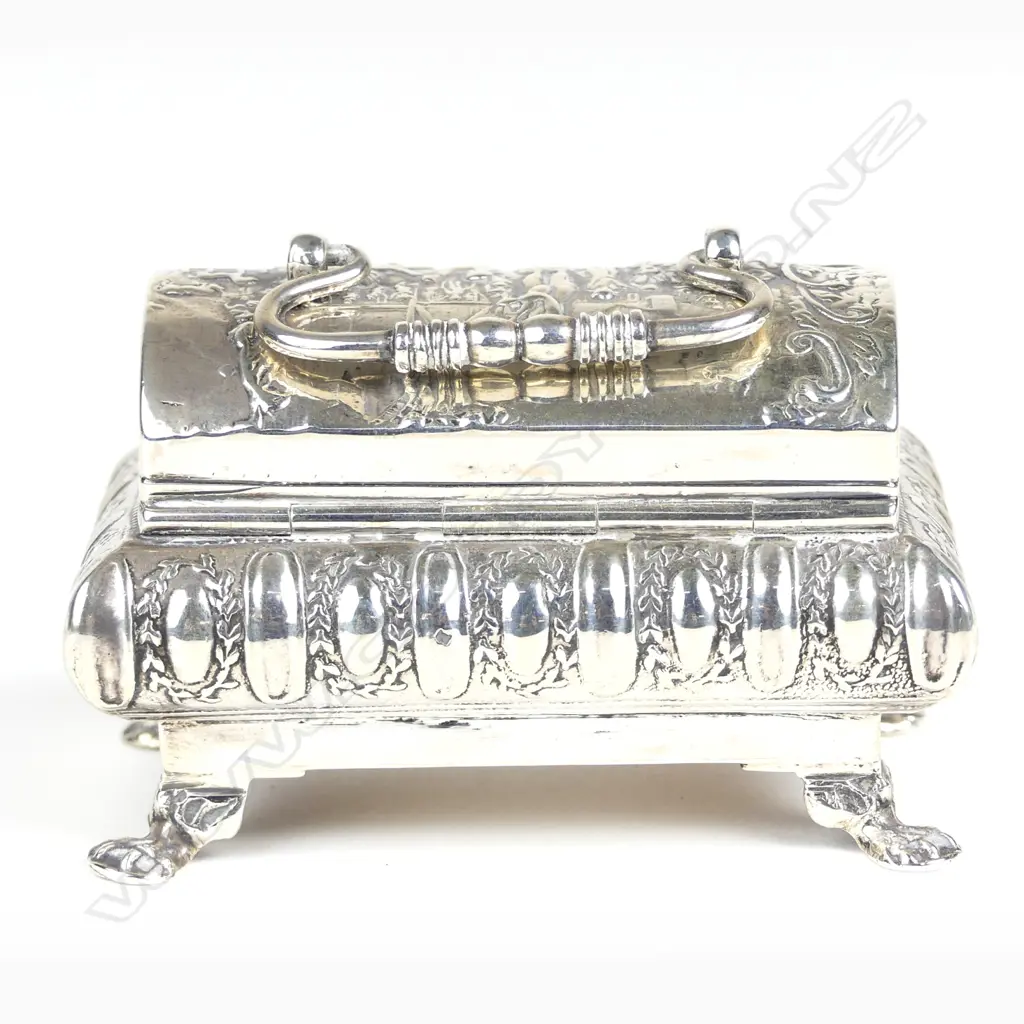 A continental silver trinket box Image 1++