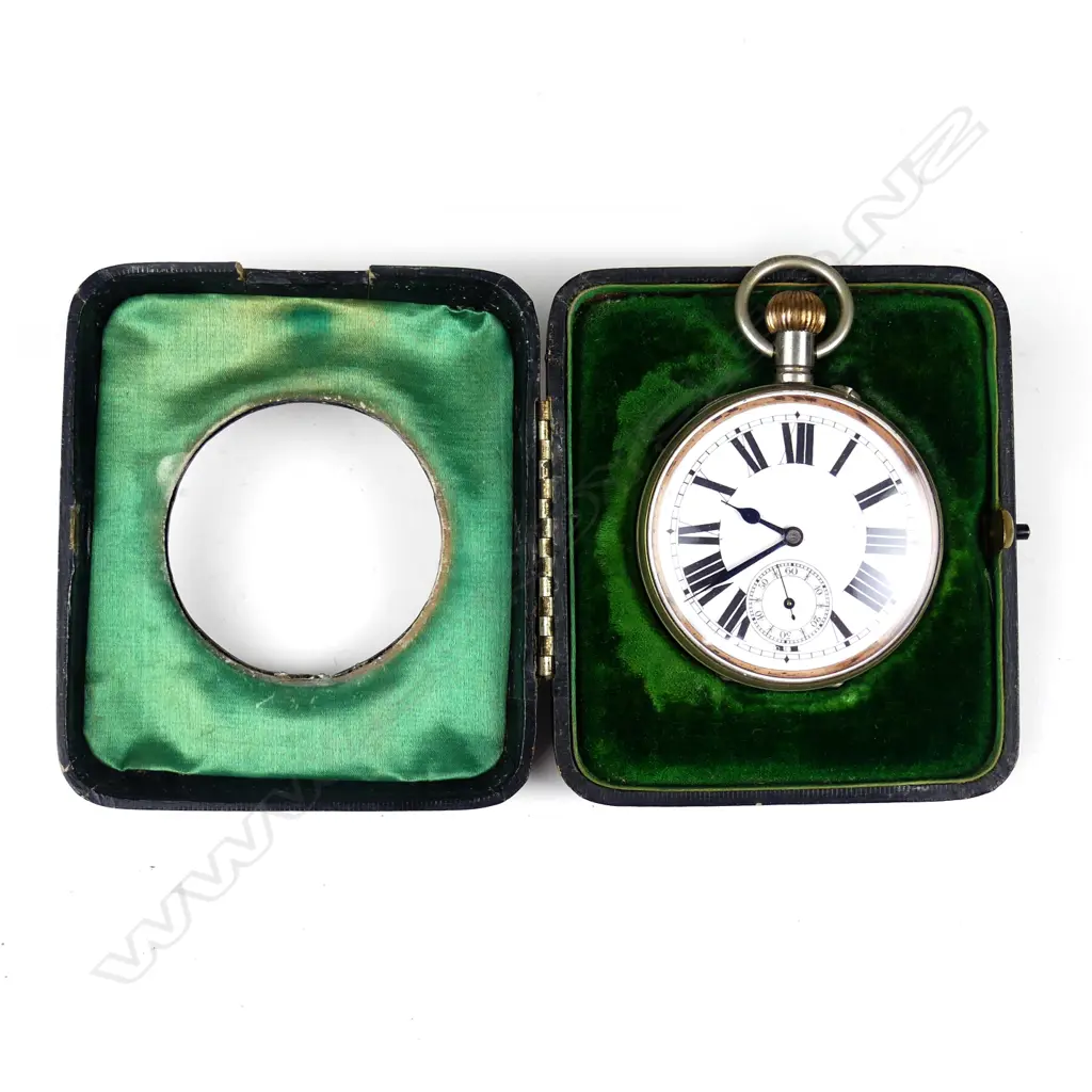 An Edwardian silver and Morocco leather pocket watch holder Image 1++