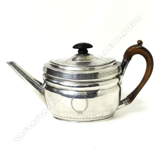A George III silver teapot
