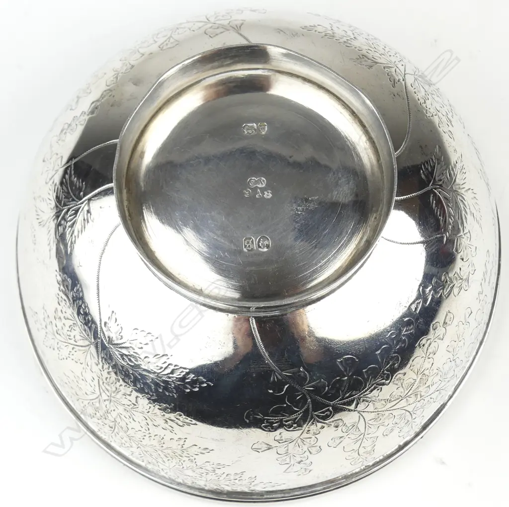 A small Victorian silver footed bowl Image 1++