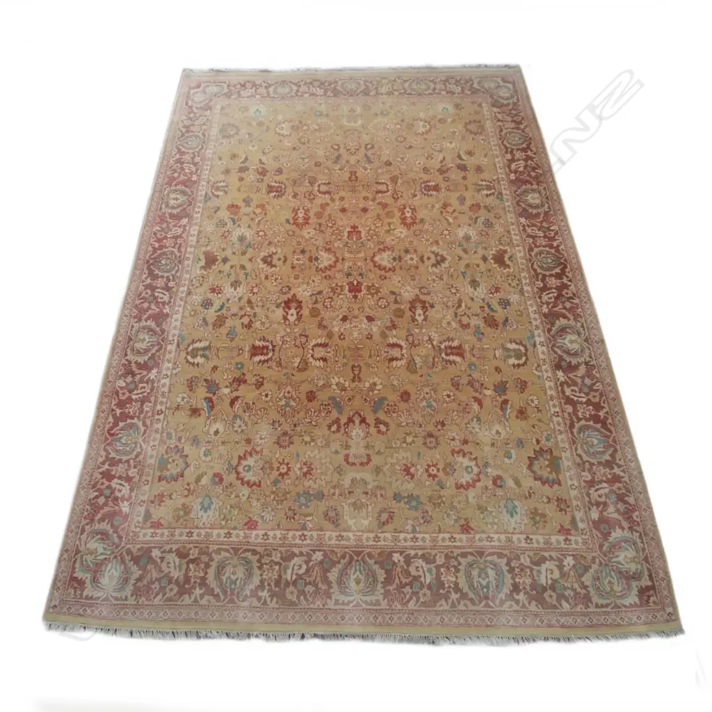 A large hand knotted Indo-Persian rug Image 1++