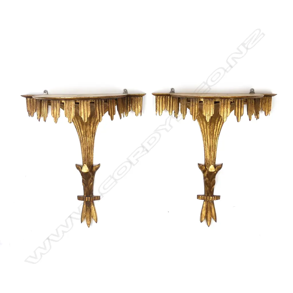 A pair of gilded wall sconces Image 1++