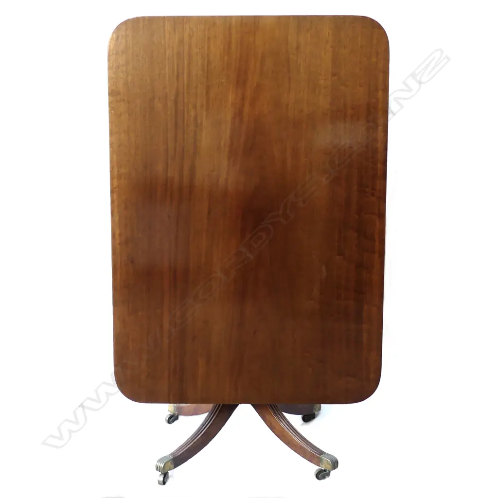 A Geo. III mahogany tilt-top breakfast table Image 1++