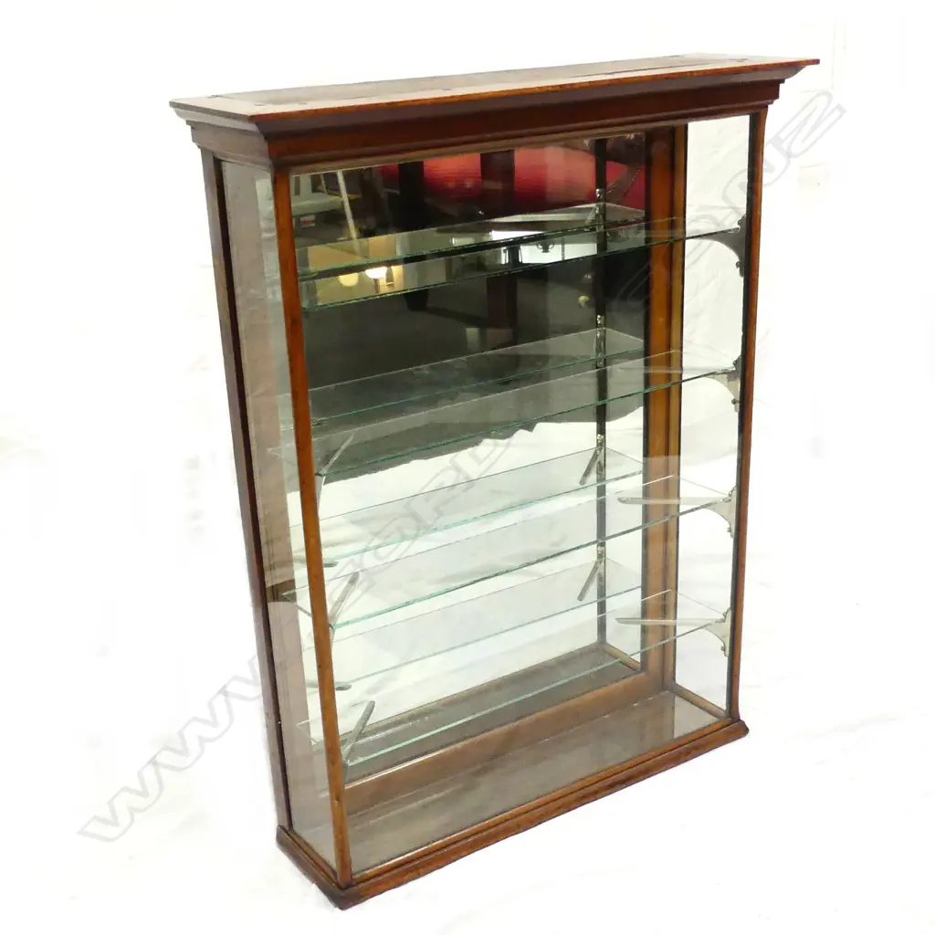 A small vintage mahogany display cabinet Image 1++