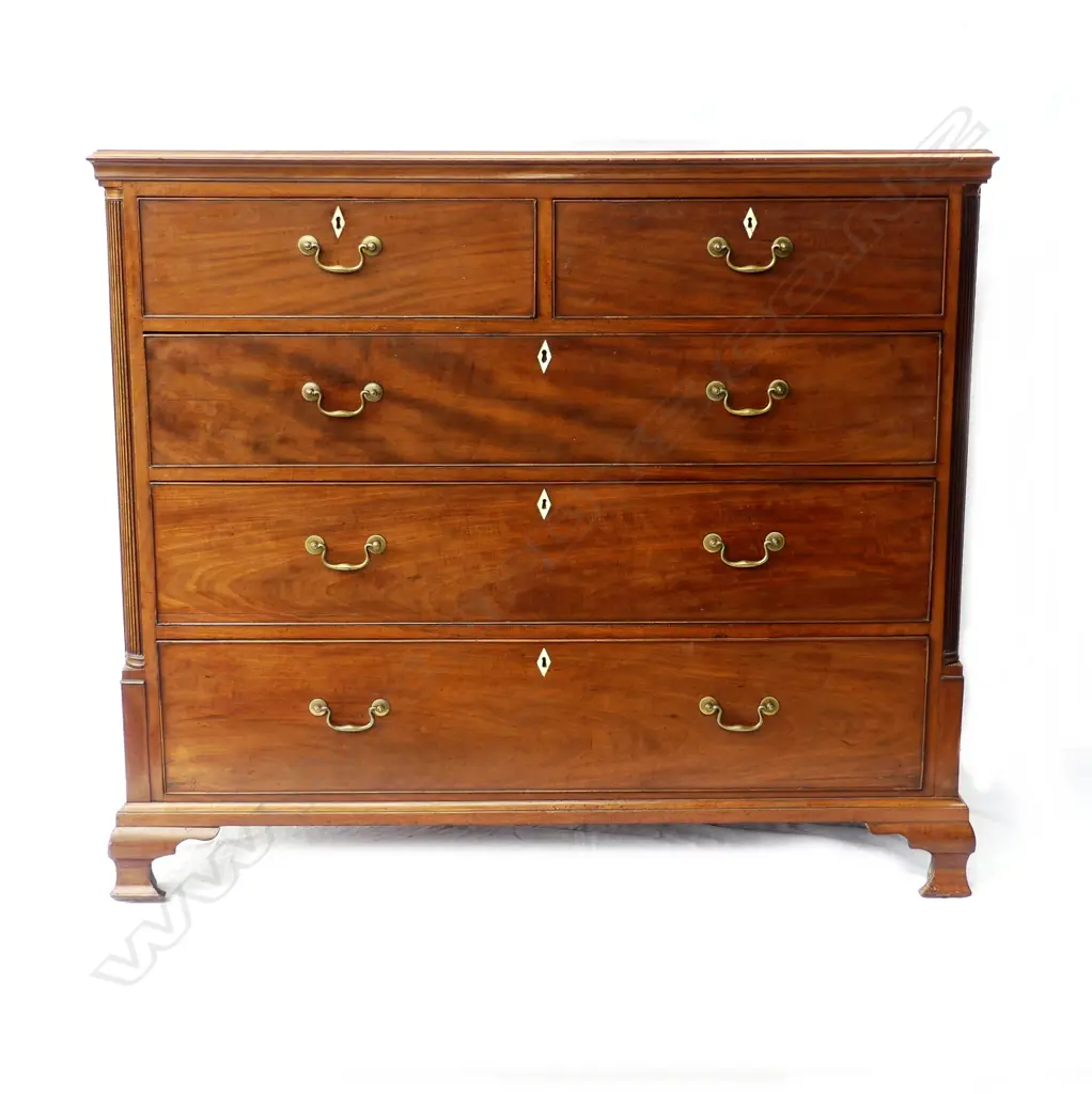 A Victorian mahogany five drawer chest Image 1++