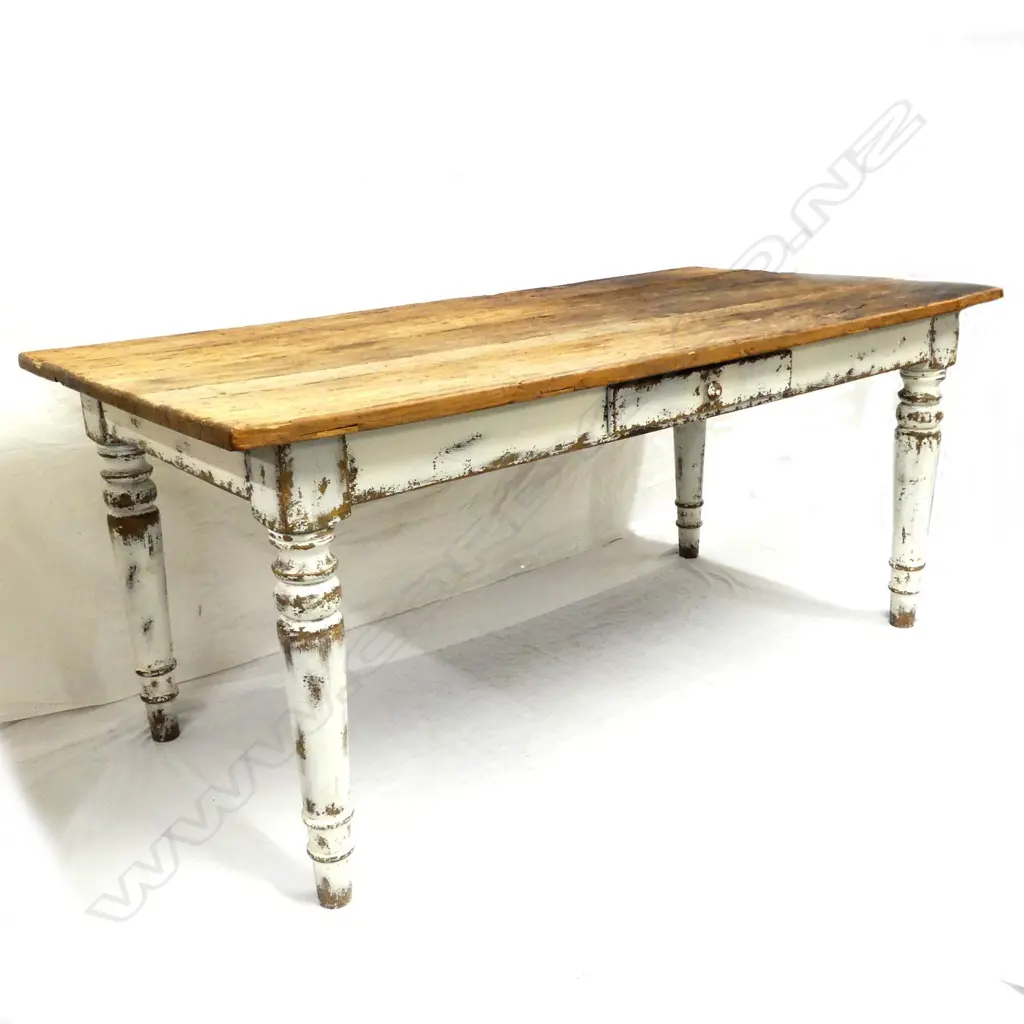 A scrub top kitchen table Image 1++