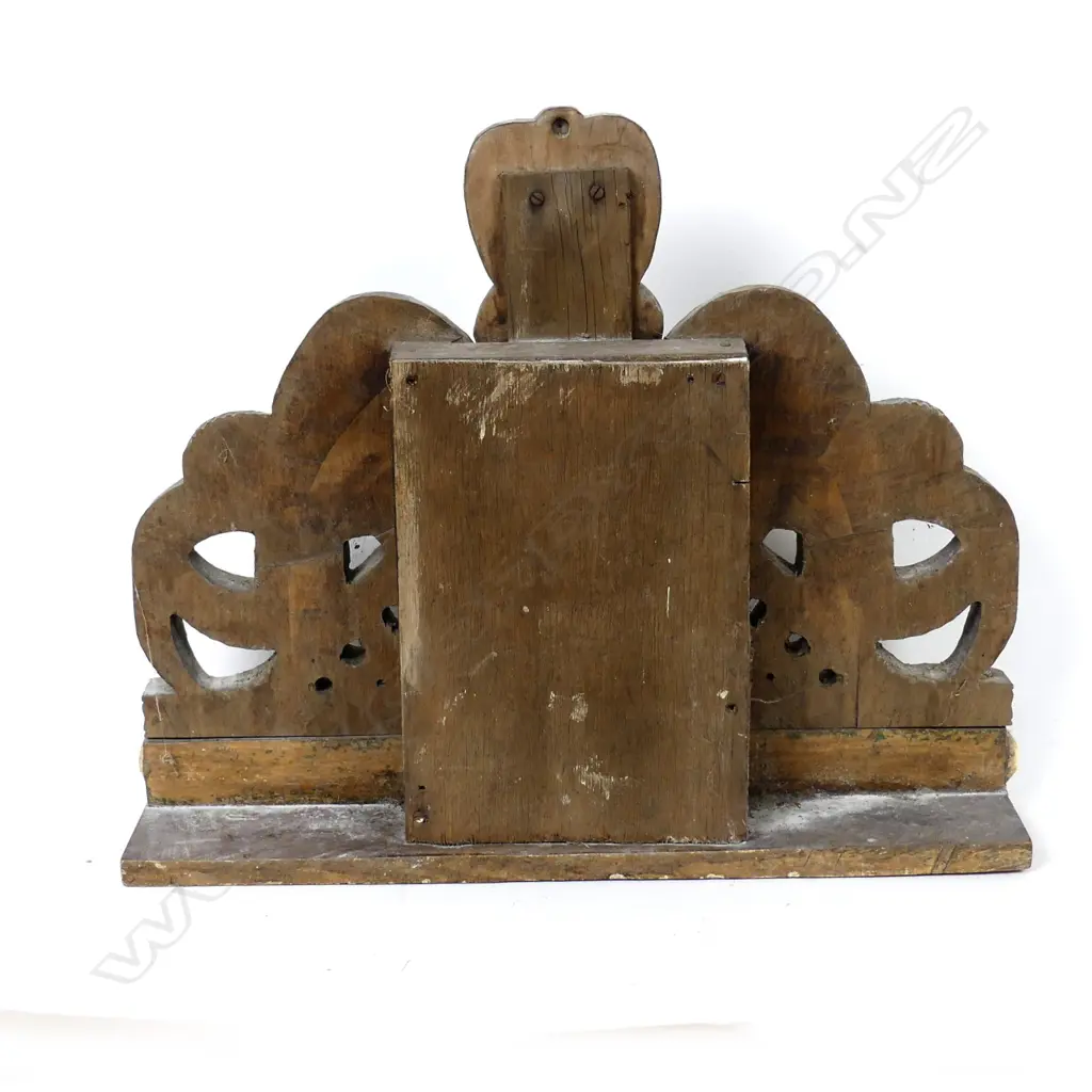 A Maori folk art carved frame Image 1++