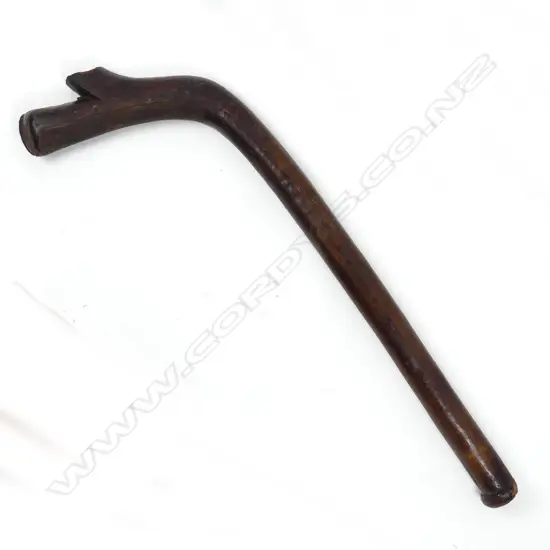 A Fijian kiakavo club