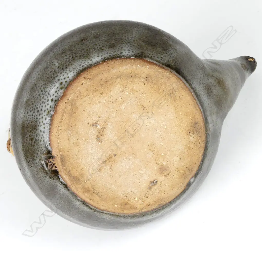 Doris Dutch teapot Image 1++