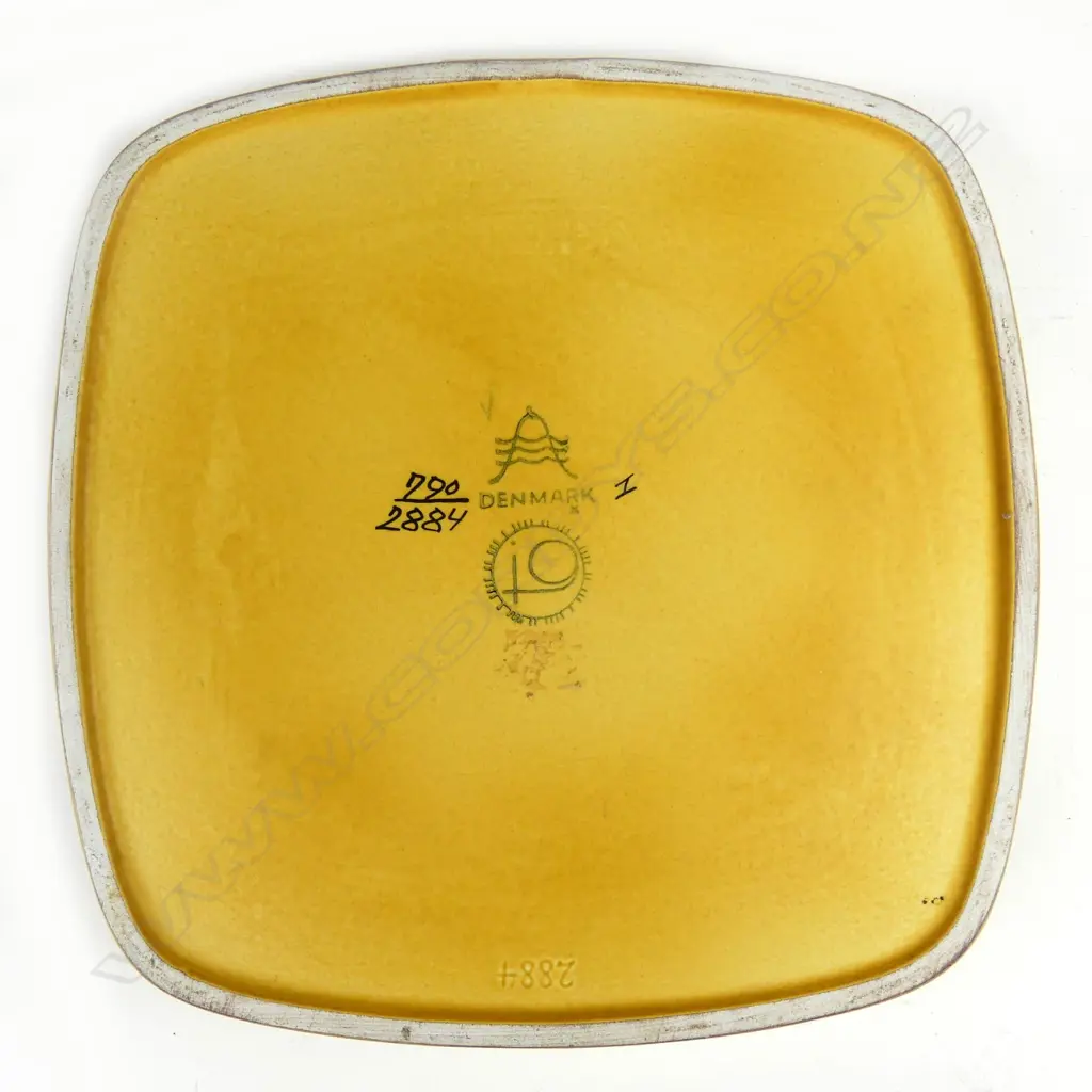 A large baca aluminia Royal Copenhagen fajance dish Image 1++