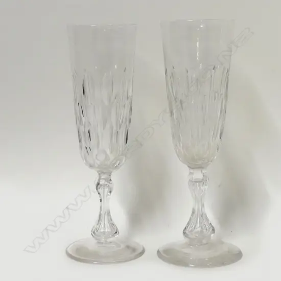 A pair of Georgian champagne flutes