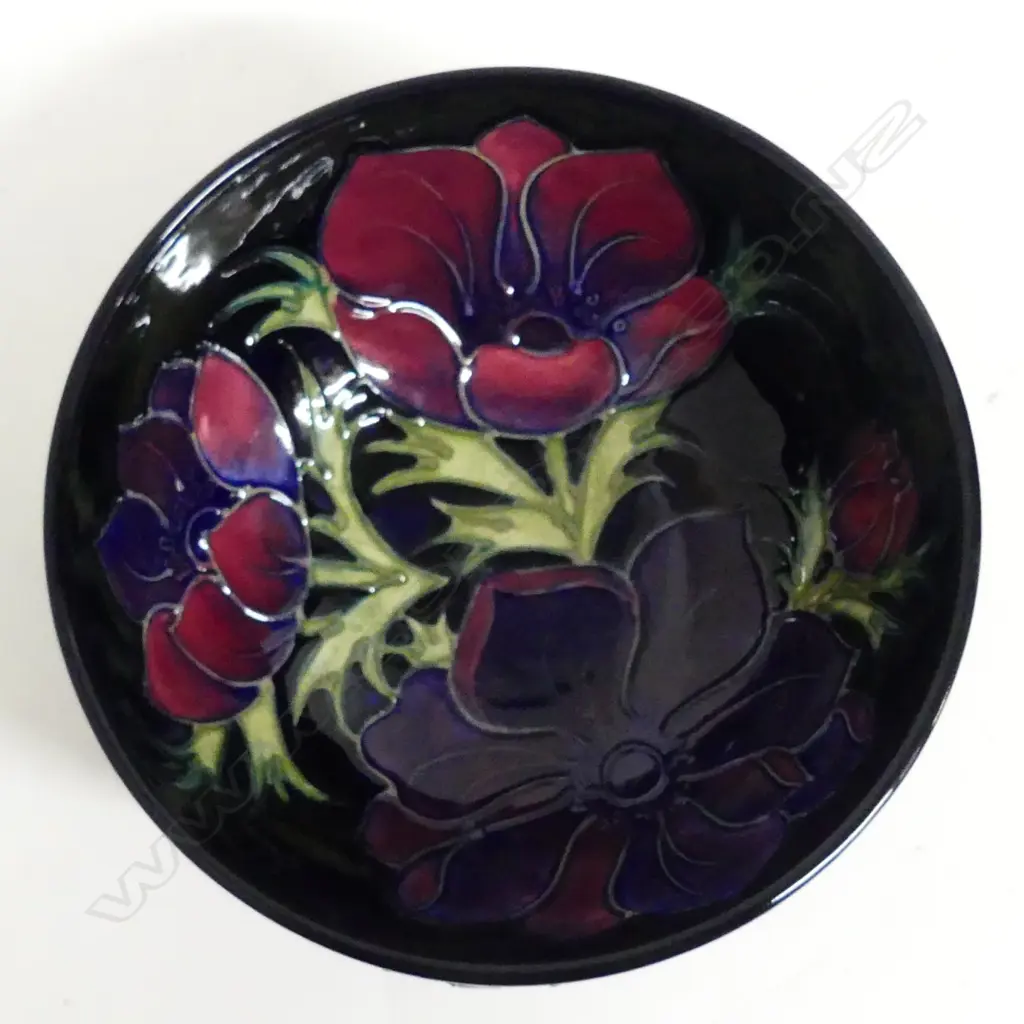 A modern Moorcroft ‘Anemone’ bowl Image 1++