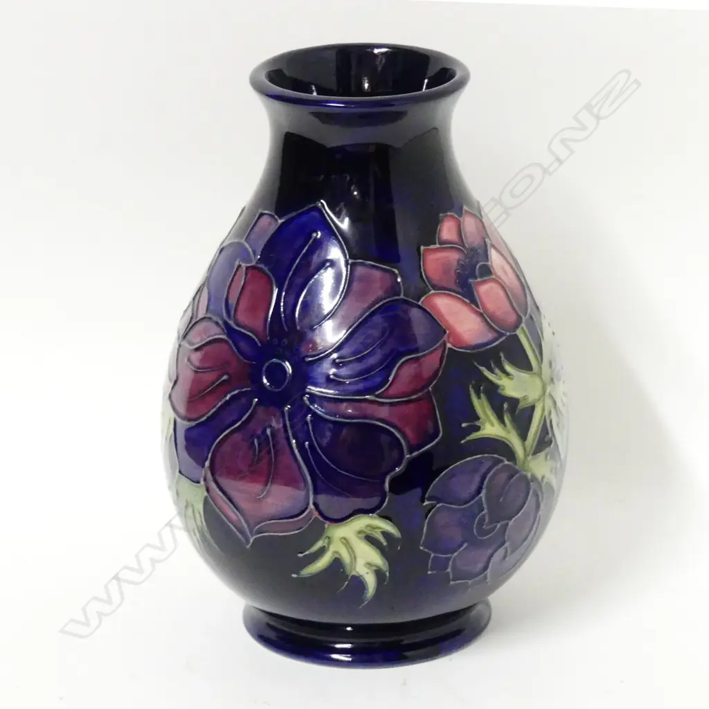 A modern Moorcroft ‘Anemone’ vase Image 1++