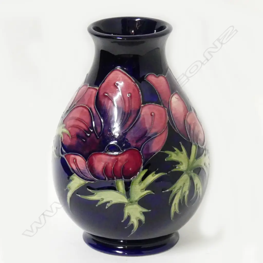 A modern Moorcroft ‘Anemone’ vase Image 1++