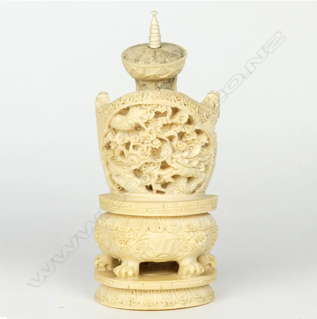A Chinese old carved ivory figure of a seated emperor Image 1++