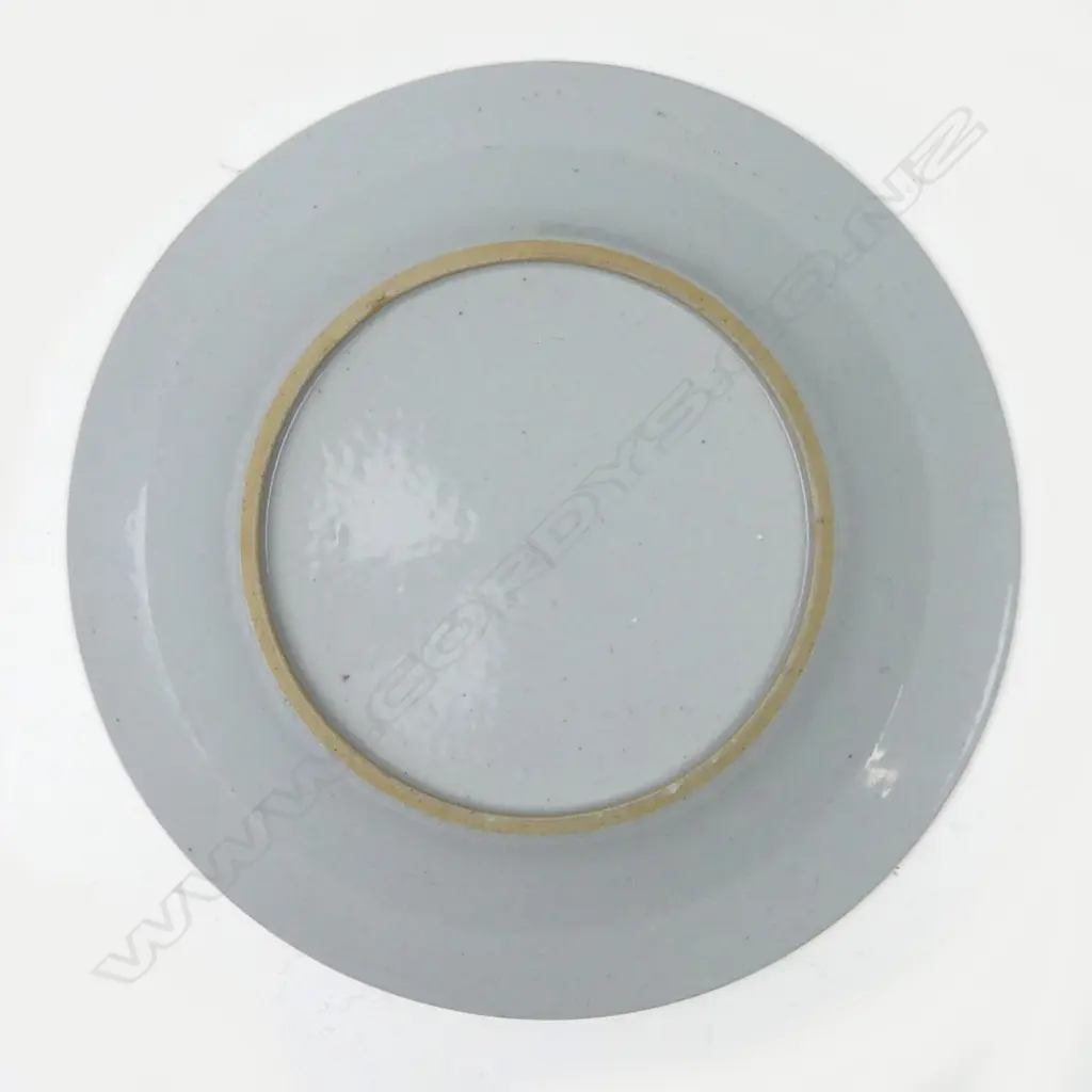 A Chinese famille rose plate Image 1++