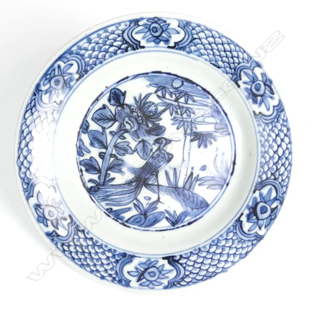A Chinese blue and white Ming 'Swatow' dish Image 1++