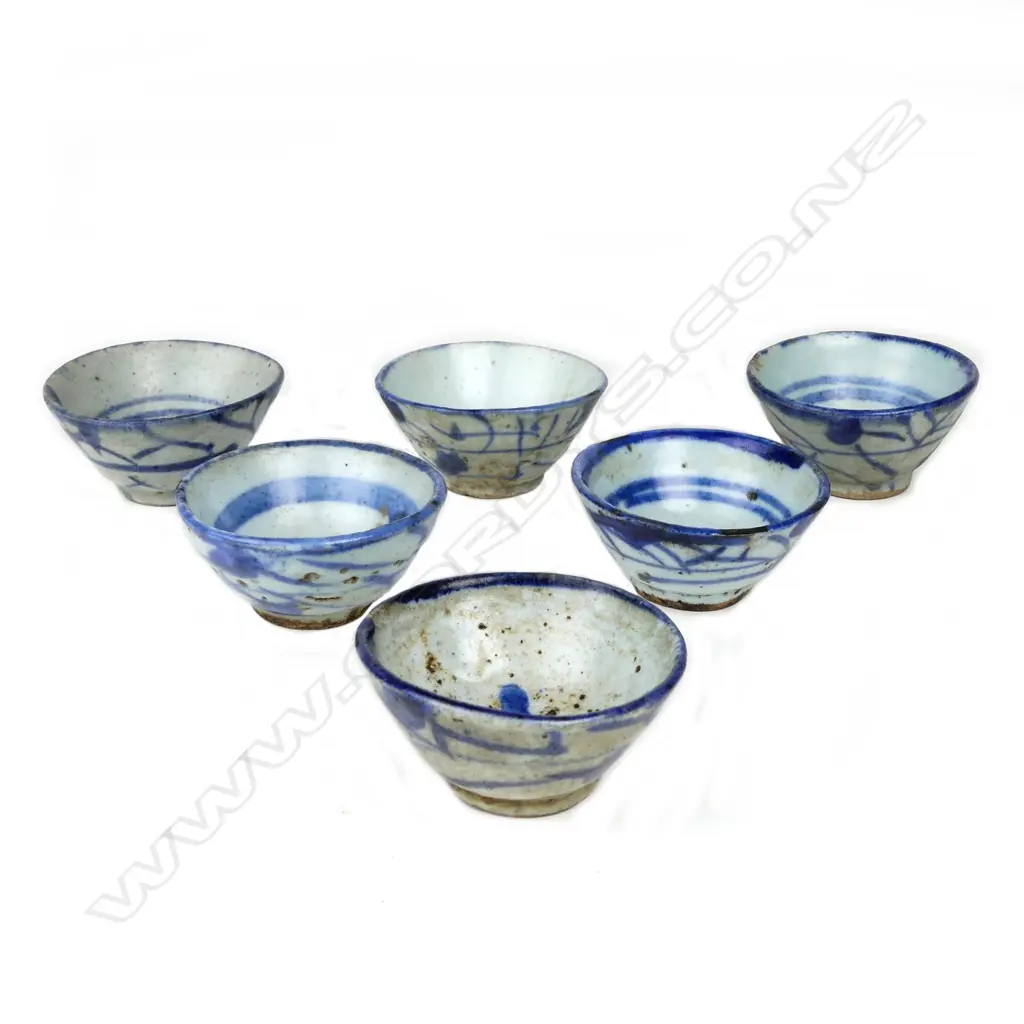 A set of six old Chinese provincial small bowls Image 1++