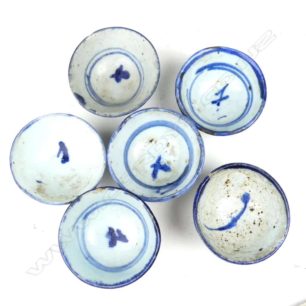 A set of six old Chinese provincial small bowls Image 1++