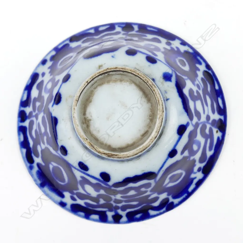 An old Chinese blue and white small bowl Image 1++
