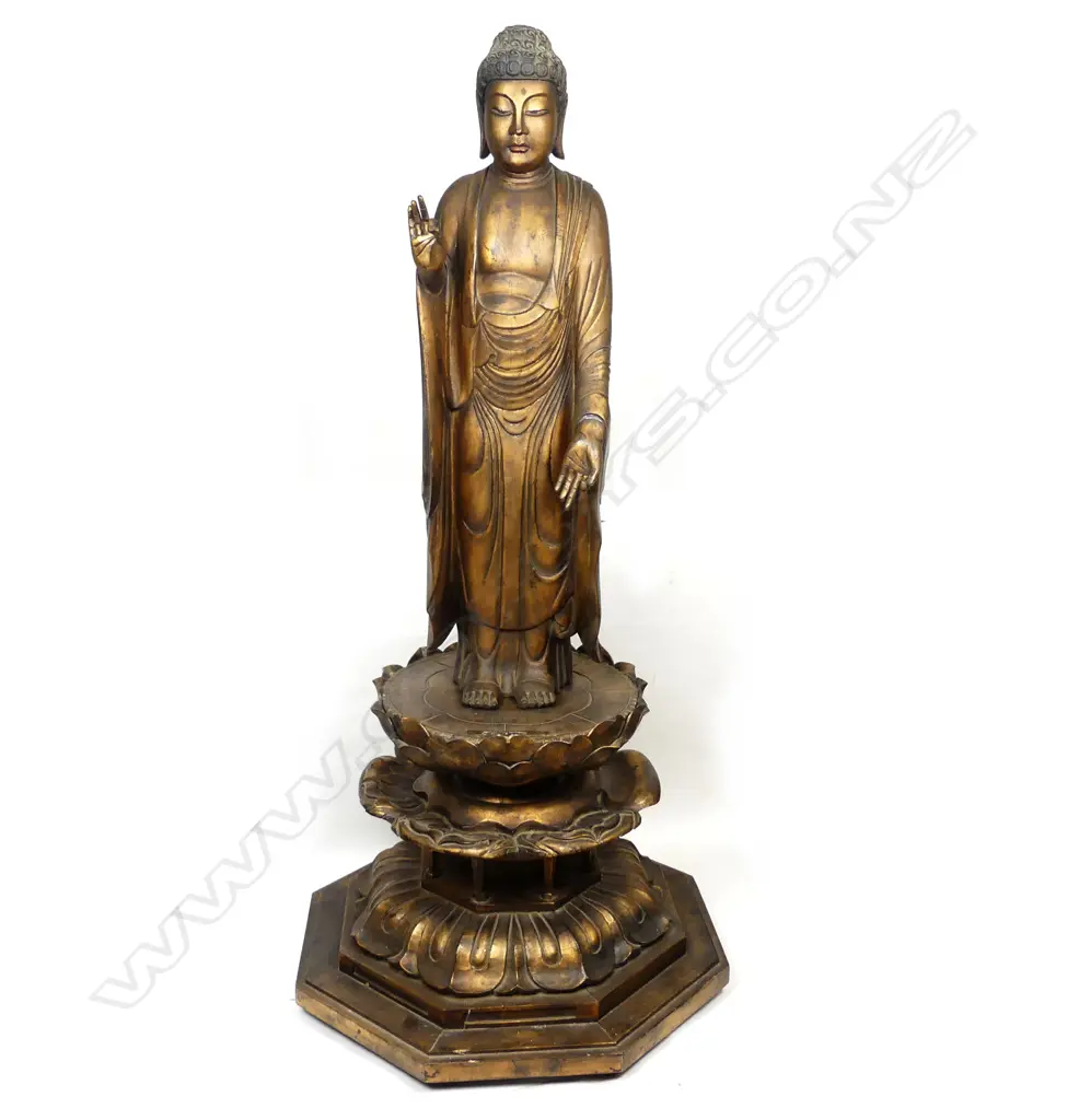 A large old impressive figure Image 1++