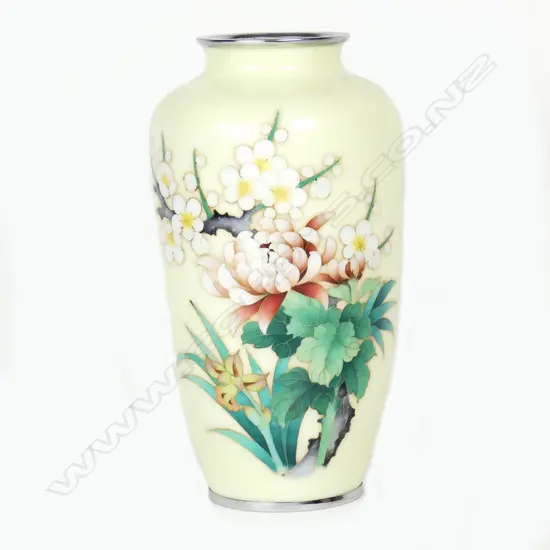A vintage quality cloisonné vase