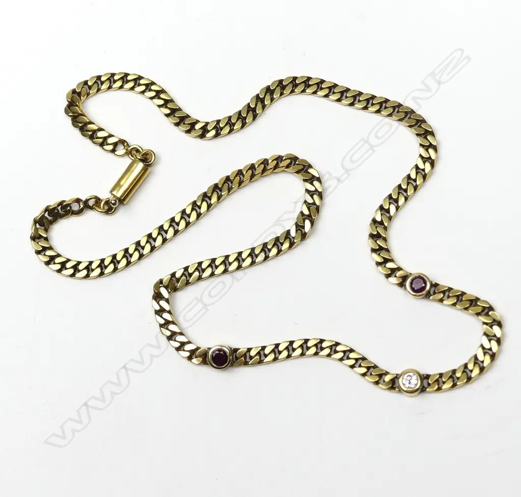 A lady's European made 18ct. yellow gold neck chain Image 1++