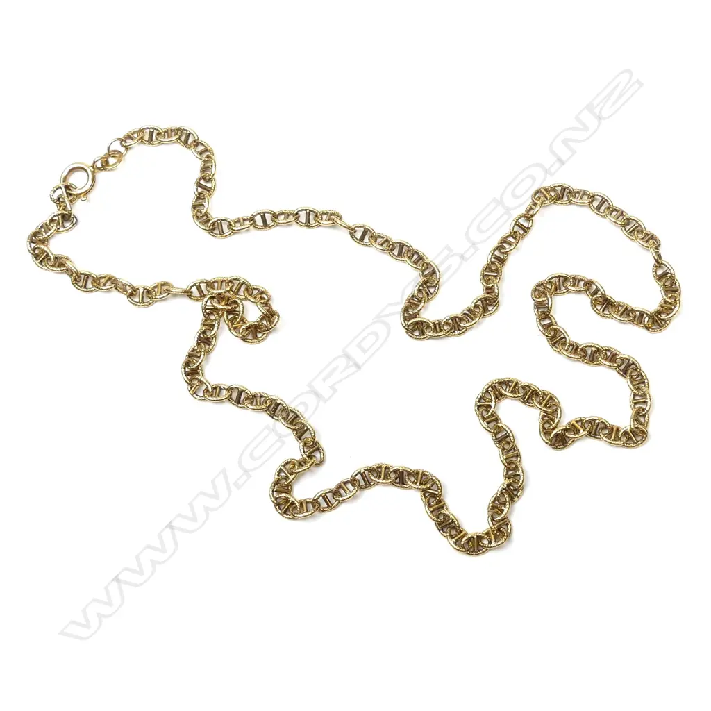A mid-20thC European 18ct. yellow gold necklace Image 1++