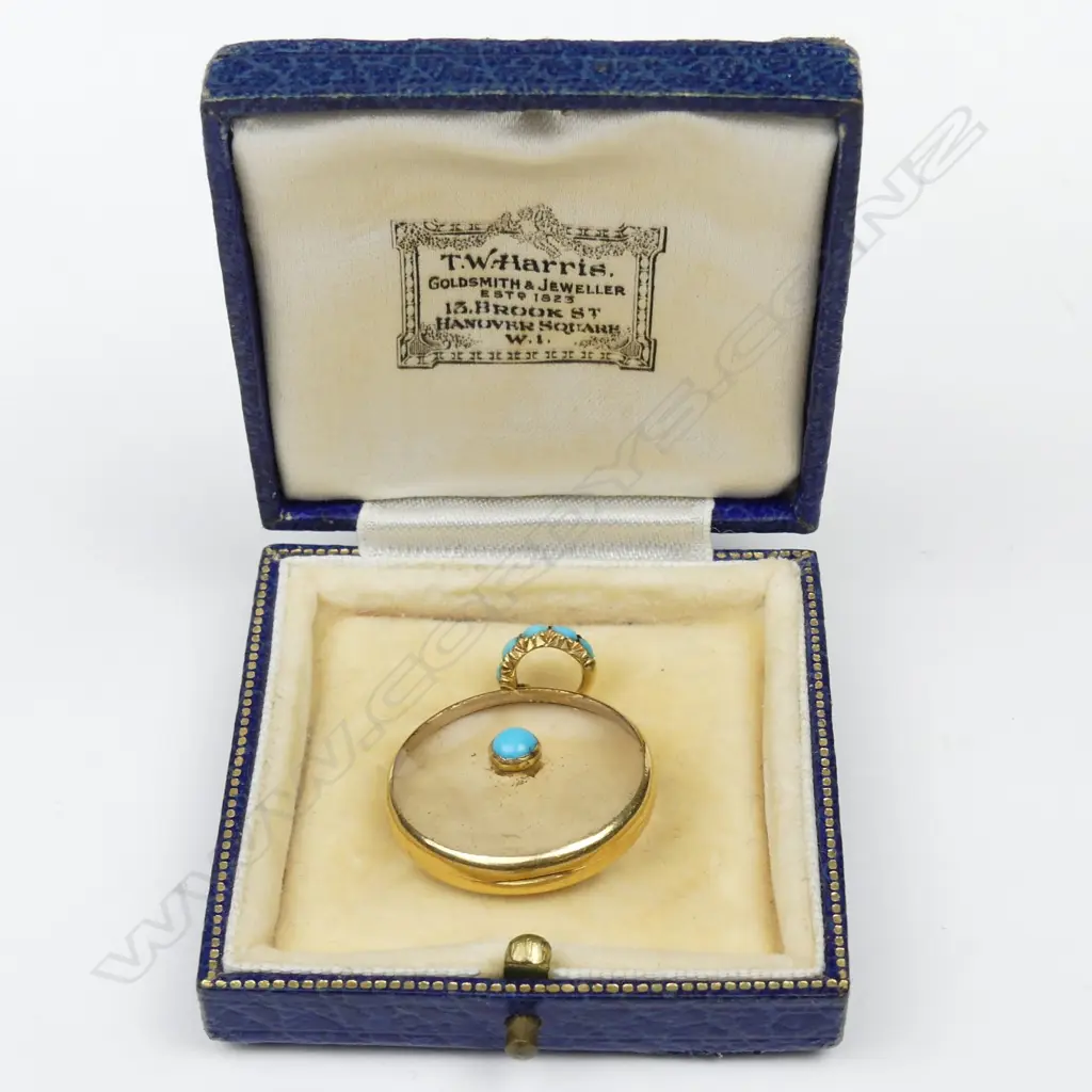 A Victorian 18ct gold and rock crystal locket Image 1++
