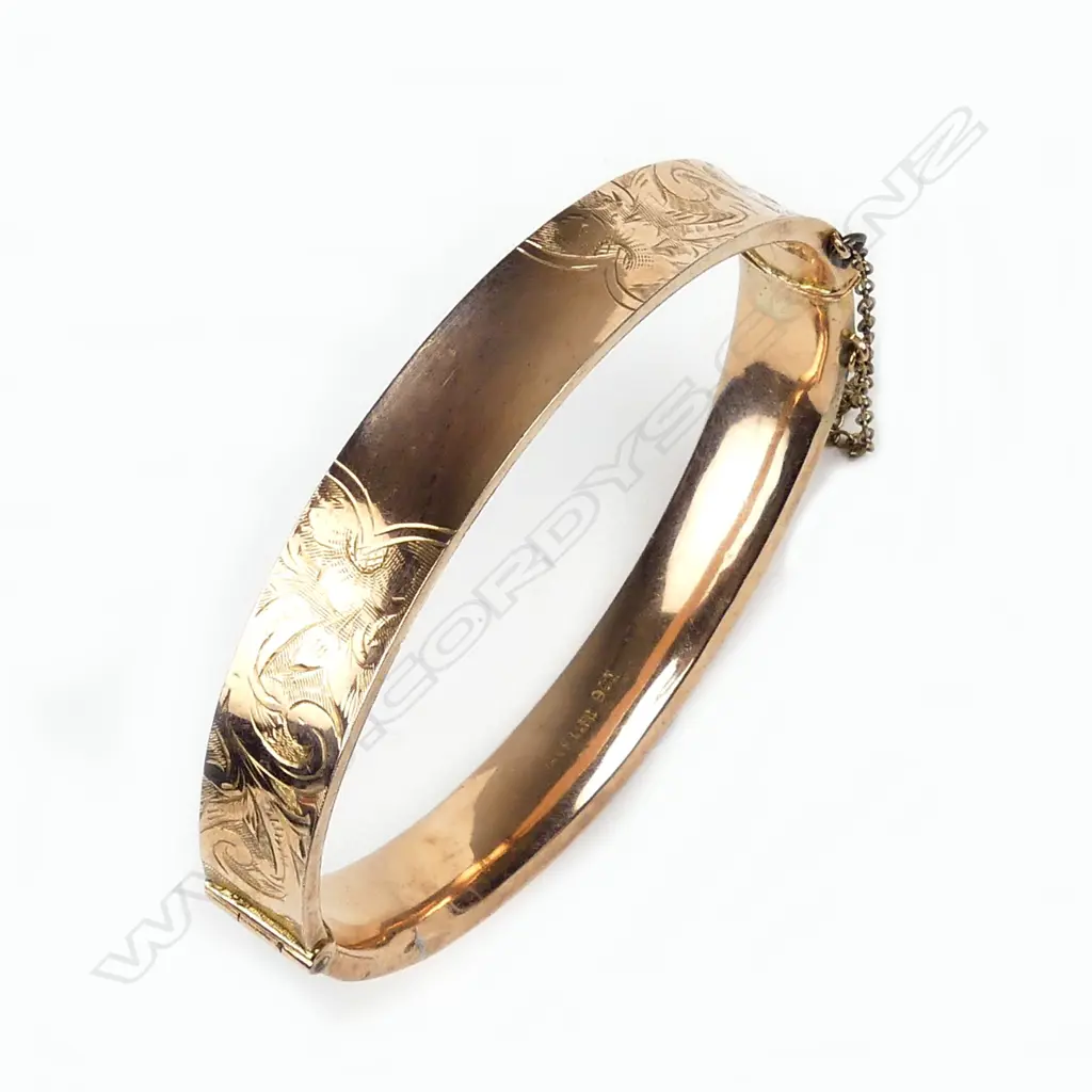 A vintage 9ct rose gold half hinged bangle Image 1++