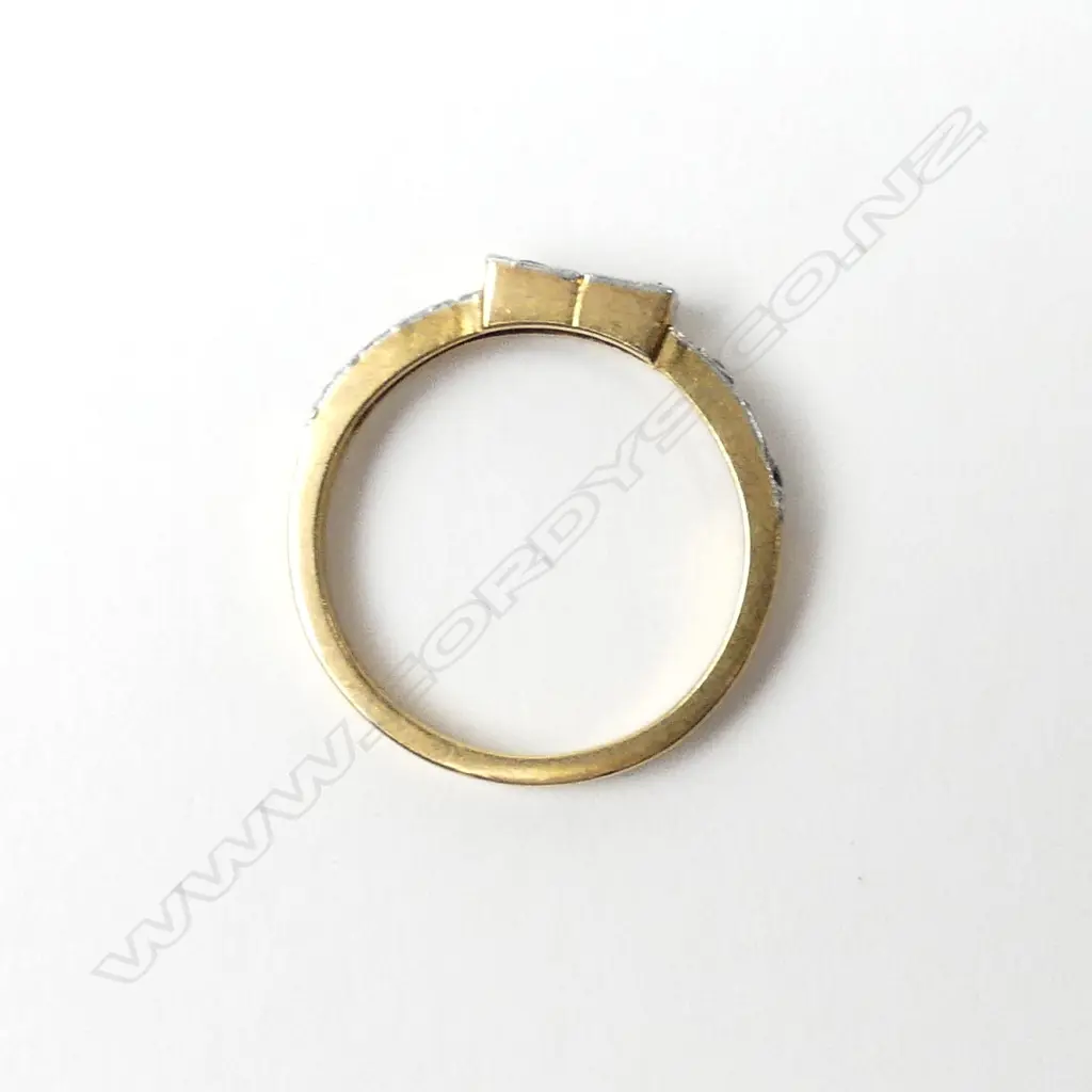 A c.1930 18ct. yellow gold and platinum sapphire and ruby ring Image 1++