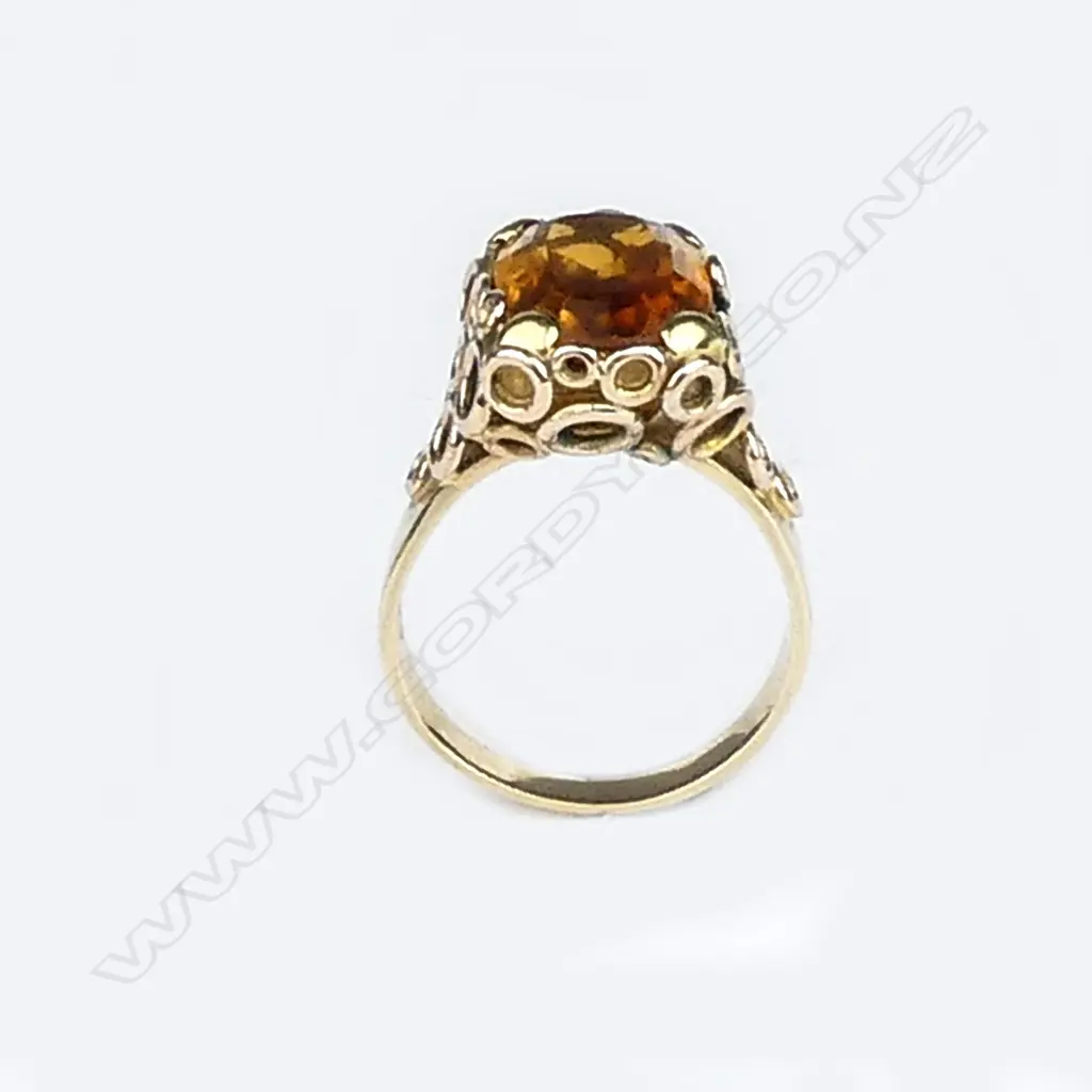 A retro 9ct gold and citrine ring Image 1++