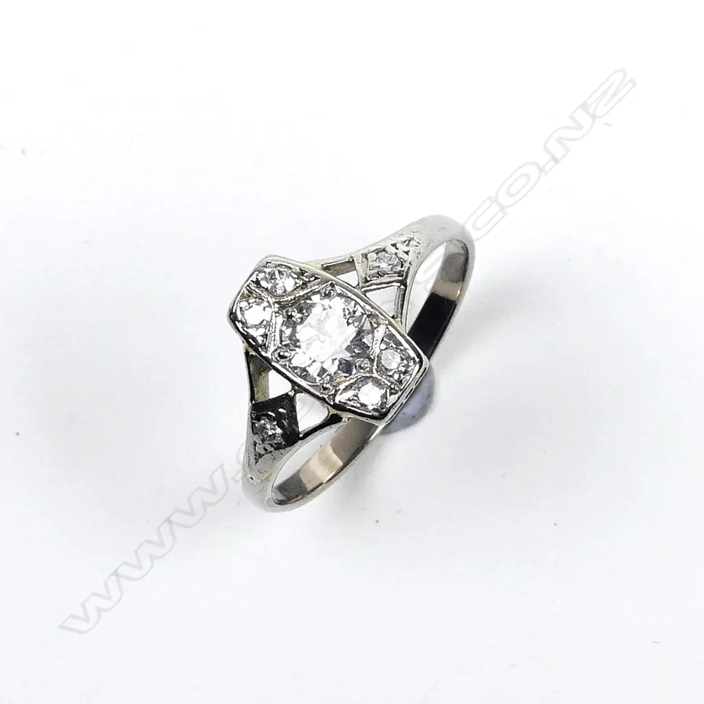 An Art Deco 18ct white gold and diamond ring Image 1++